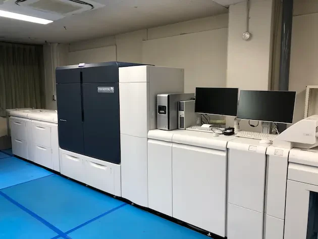 オンデマンド印刷機4色+特殊トナーの画像