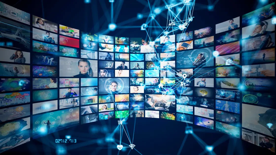 さまざまな映像がタイル状に配置されたイメージ画像