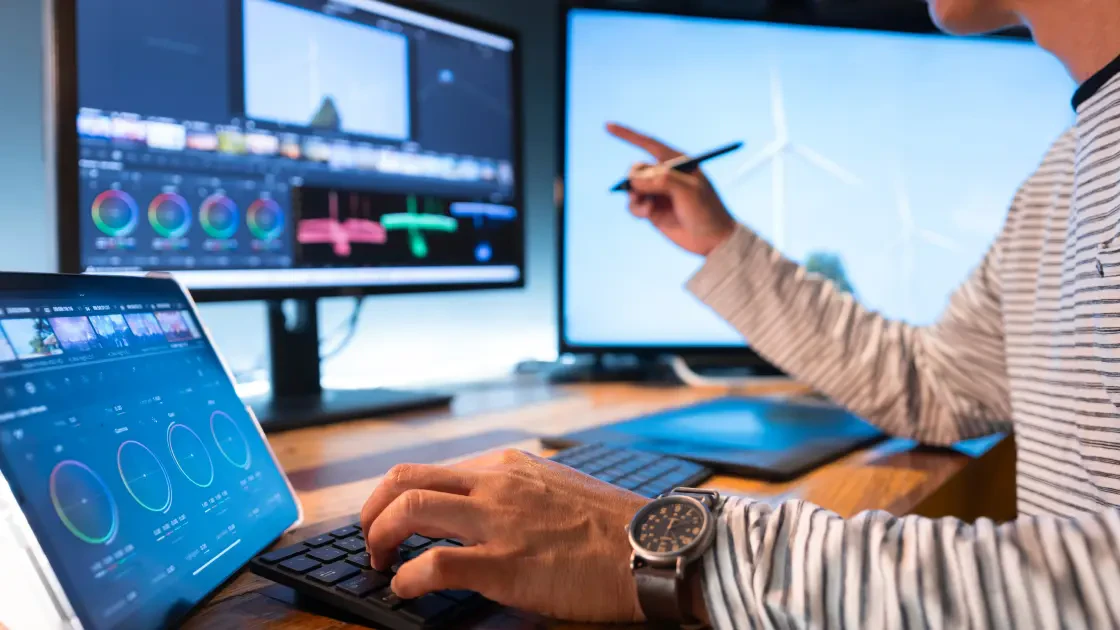 動画編集を行っているイメージ画像